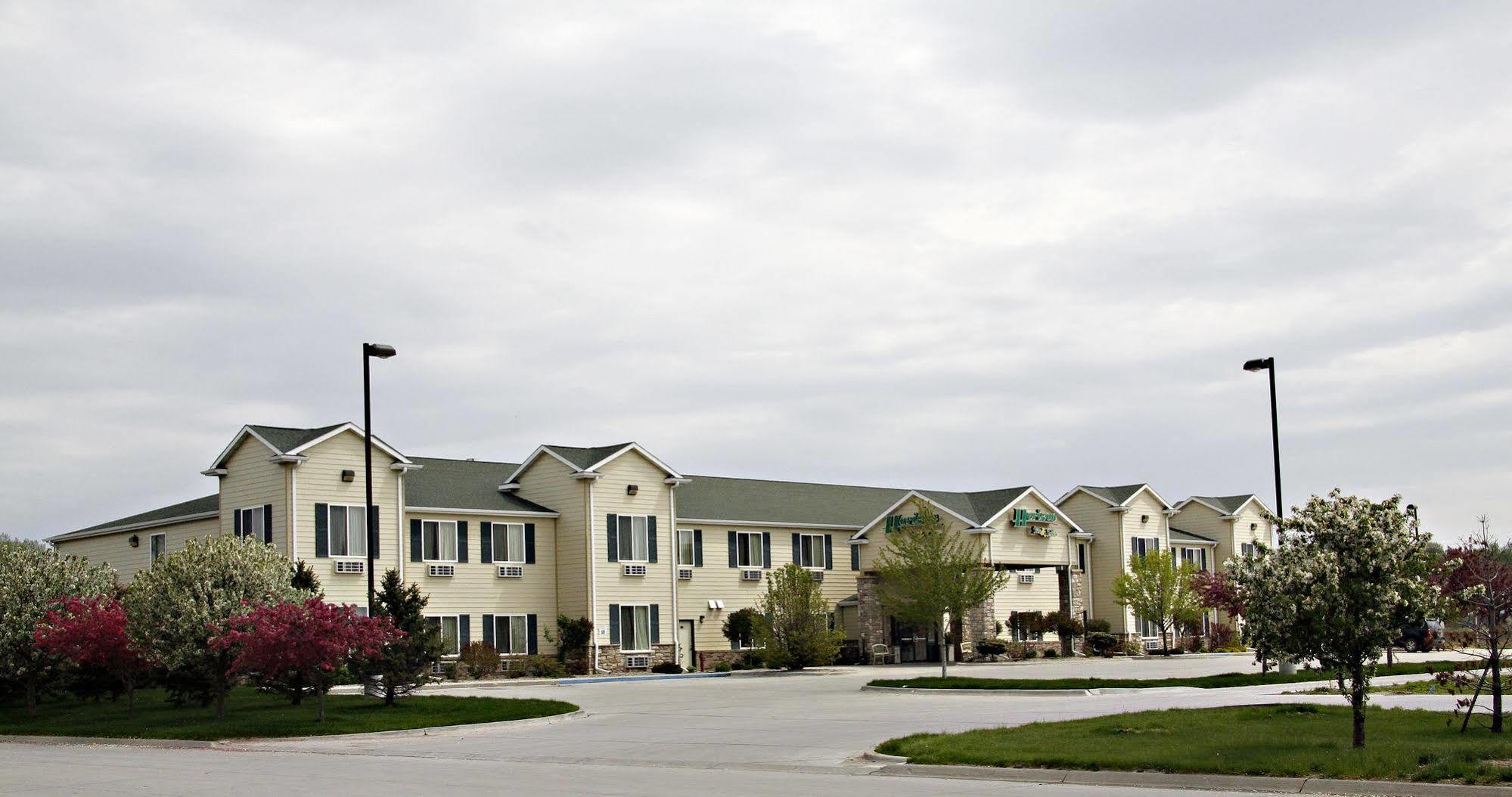 Horizon Inn & Suites West Point Exterior photo